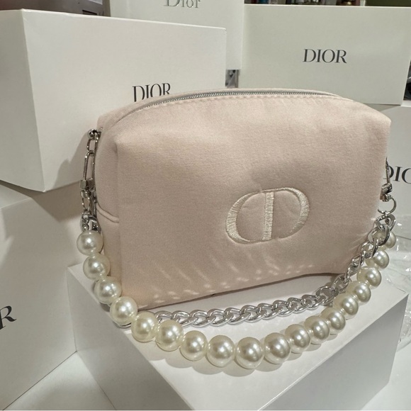 Dior Baby Pink Cosmetic pouch with crossbody chain - Picture 3 of 15
